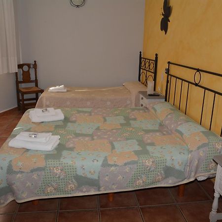 Hotel Restaurante Vinas Viejas Fuentes de Ayodar Экстерьер фото