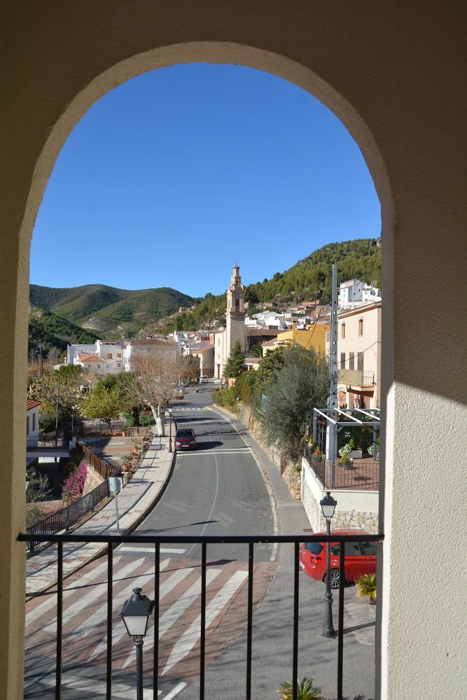 Hotel Restaurante Vinas Viejas Fuentes de Ayodar Экстерьер фото