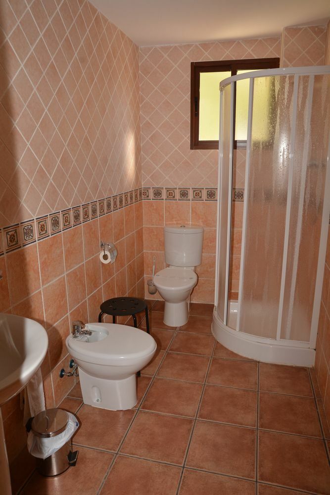 Hotel Restaurante Vinas Viejas Fuentes de Ayodar Экстерьер фото